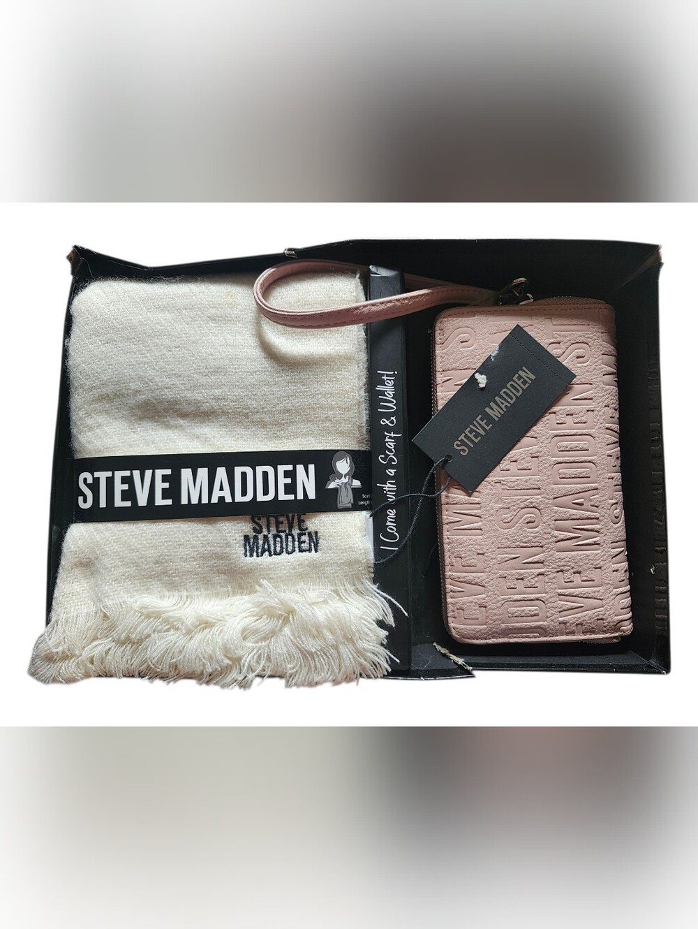 Steve Madden NIB Blush Pink Embossed Wristlet with Detachable Strap & Scarf Set